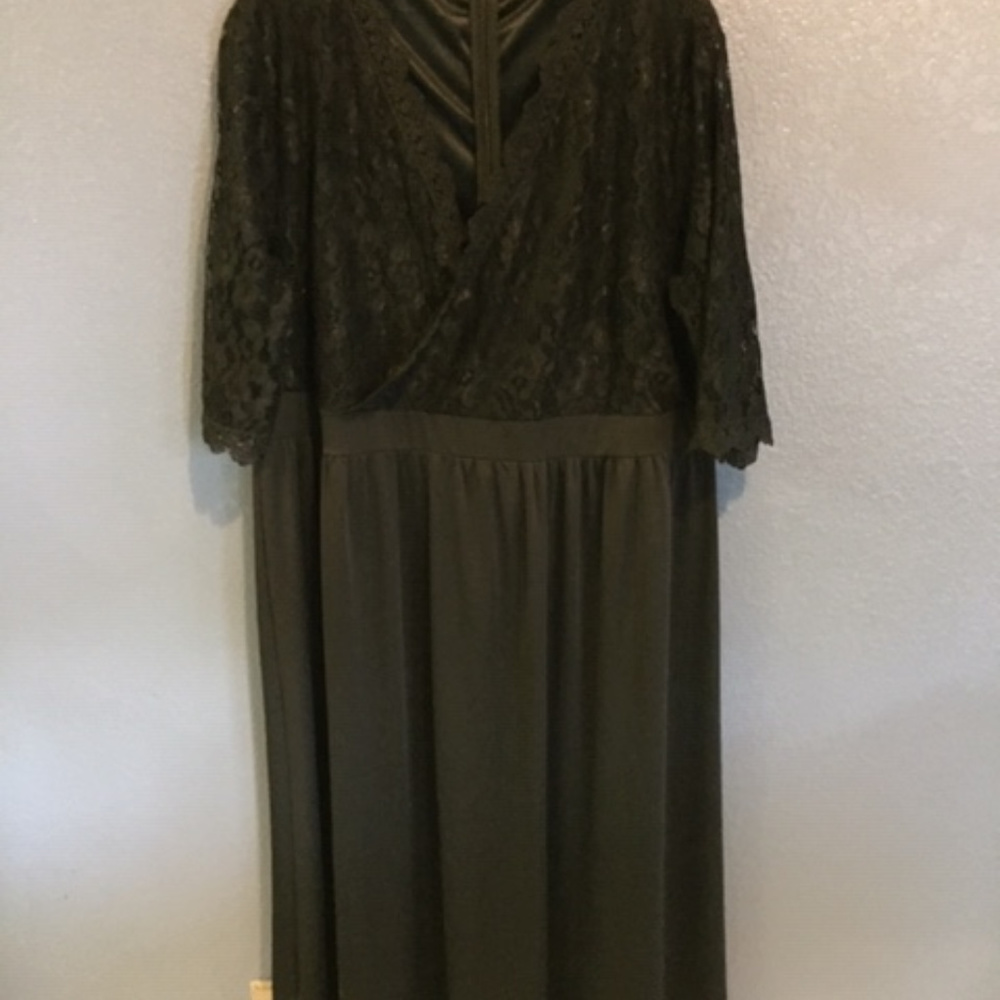 BLACK FORMAL DRESS - ABOUT KNEE LENGTH